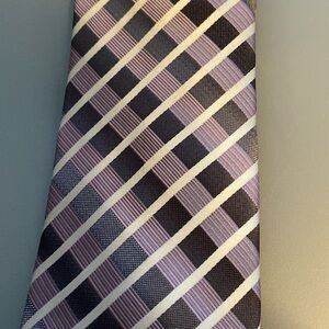 Sophisticated Checkered Tie in Purple and Black